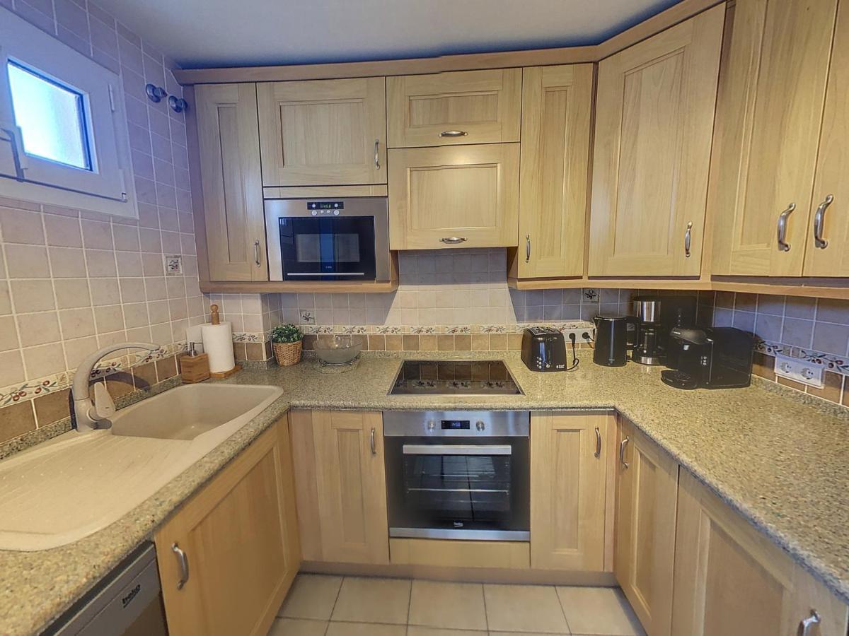 Frontline Beach Penthouse In Mi Capricho Sitio de Calahonda المظهر الخارجي الصورة